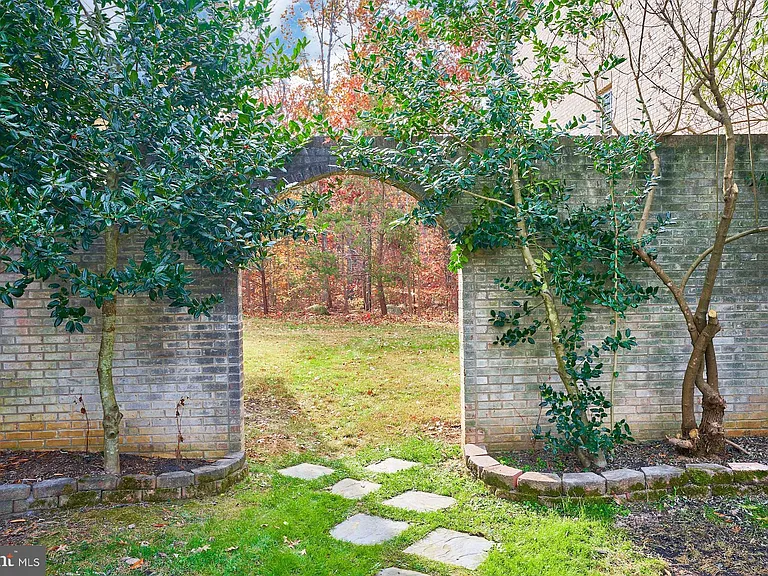 12815 Braddock Rd — Photo 5