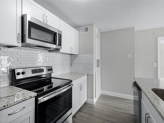 2nd image of 2550 N Alafaya Trl APT 10208