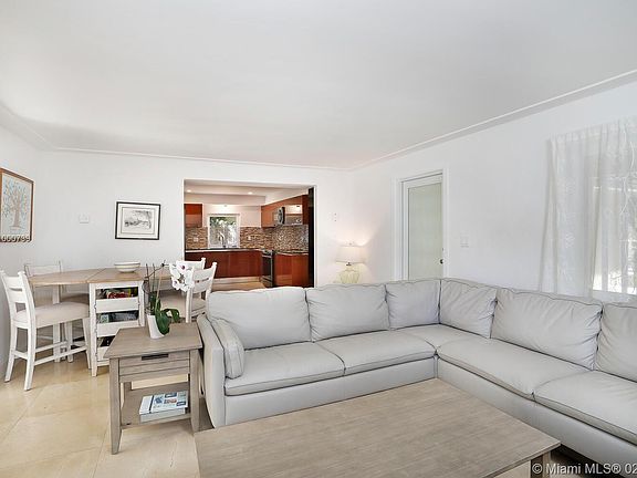5th image of 1528 Mercado Ave