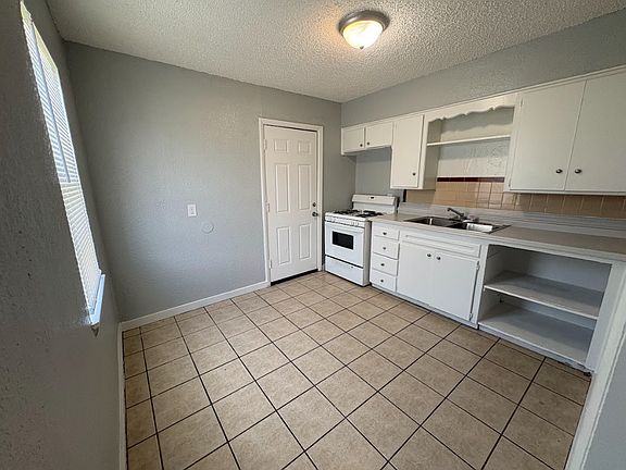 Kitchen (2)_06052026