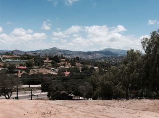 2707 S Centre City Pkwy, Escondido, CA 92025