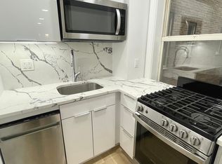 321 E 43rd St APT 315, New York, NY 10017