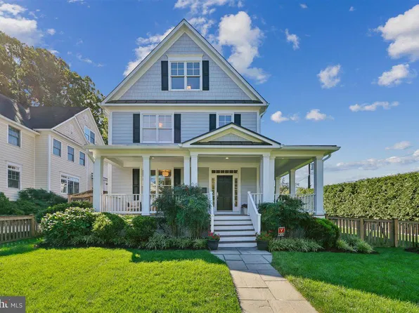 6012 Walhonding Rd, Bethesda, MD 20816