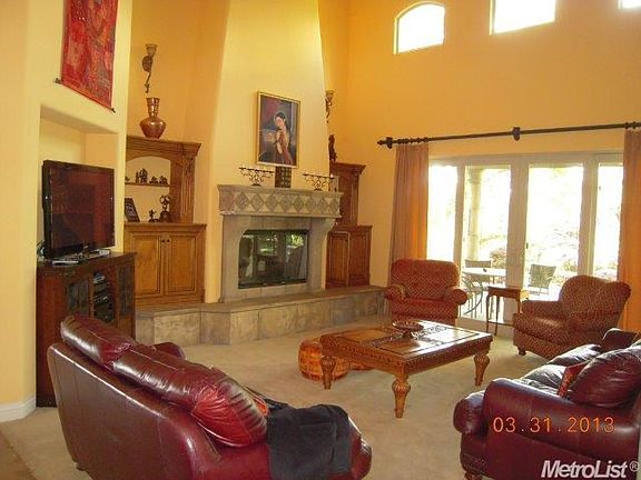 4th image of 4080 Clubview Ct