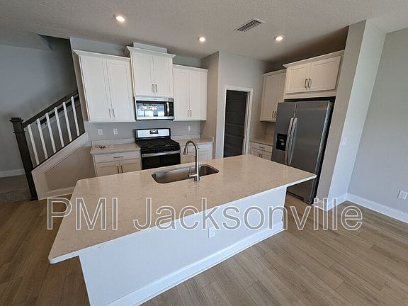 4th image of 251 Dahlia Falls Dr