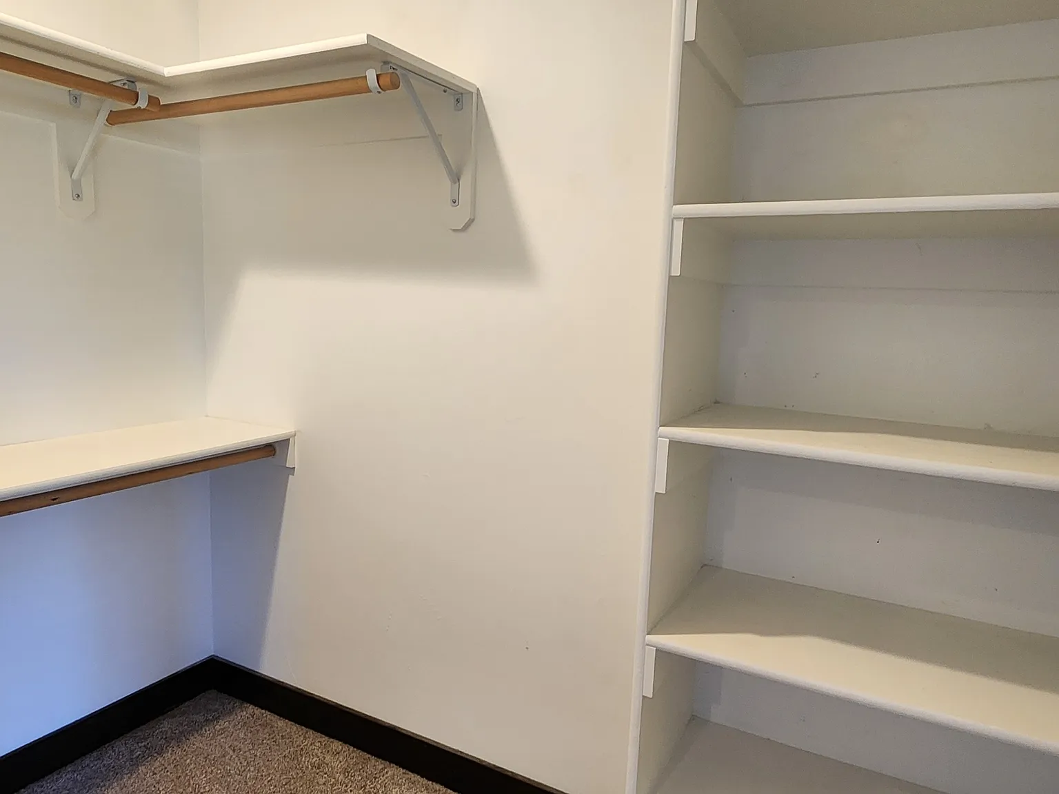 1002 Rosa Way - 1 — Photo 3
