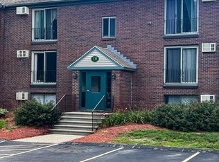 131 English Village Rd APT 101, Manchester, NH 03102