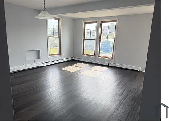 4 bed, 1420 sqft, $2,800 — Photo 2