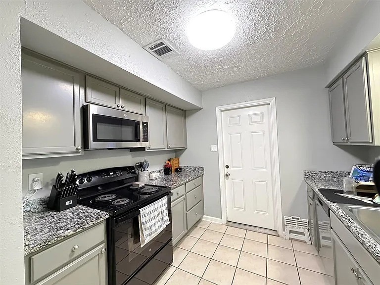 11423 Graywood Dr — Photo 12