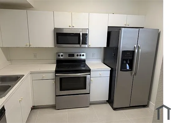 1095 Golden Lakes Blvd #915 — Photo 3