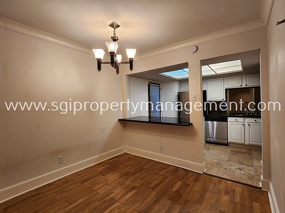 5th image of 10209 Regal Oaks Dr #115