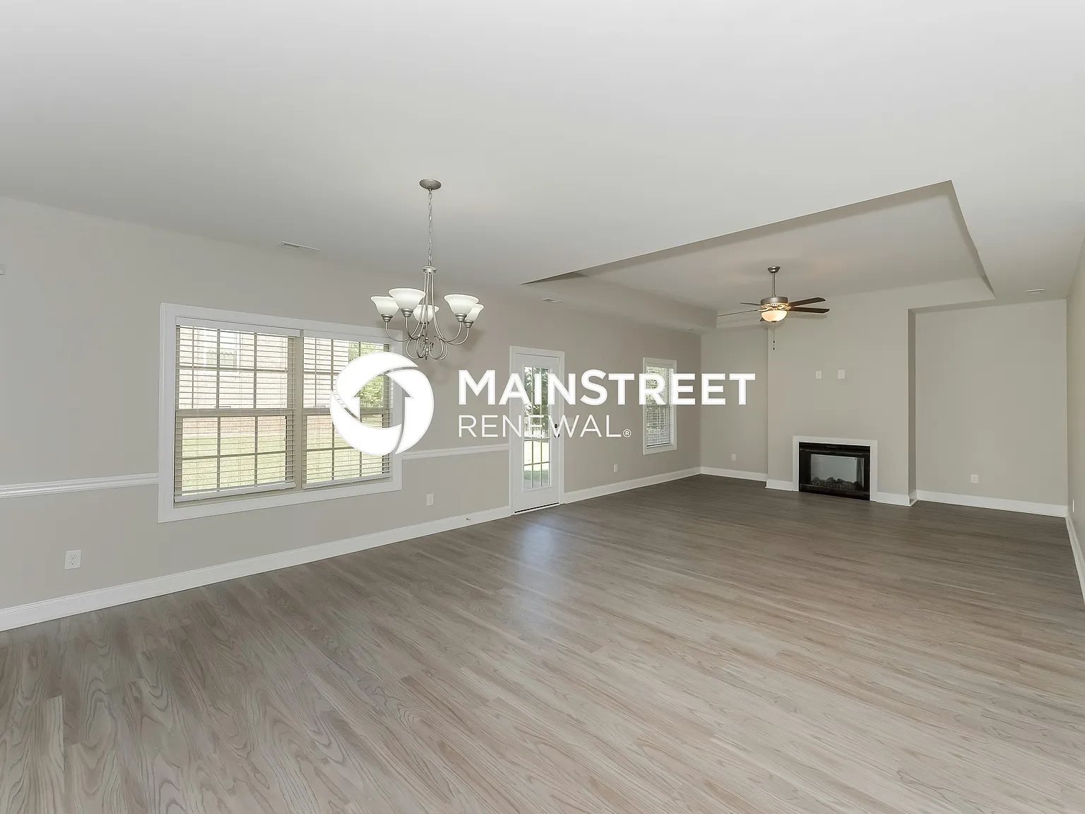 3024 Honeysuckle Dr — Photo 4
