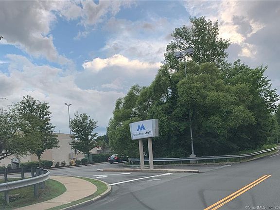 3rd image of 402 Woodland Hts #4