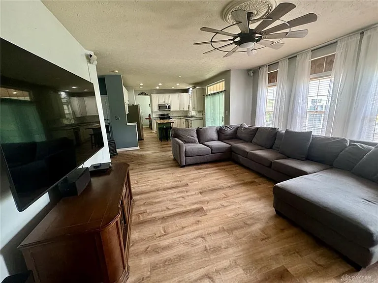 3547 Queen Victoria Ct — Photo 9