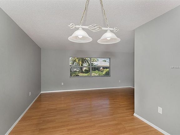4th image of 1611 E Cypress Point Dr