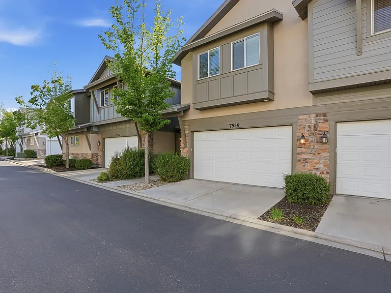7539 S Casenina Dr — Photo 19