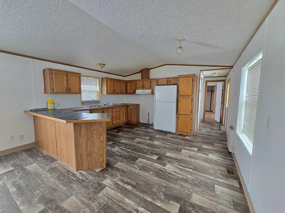 60 2nd St SW #18
