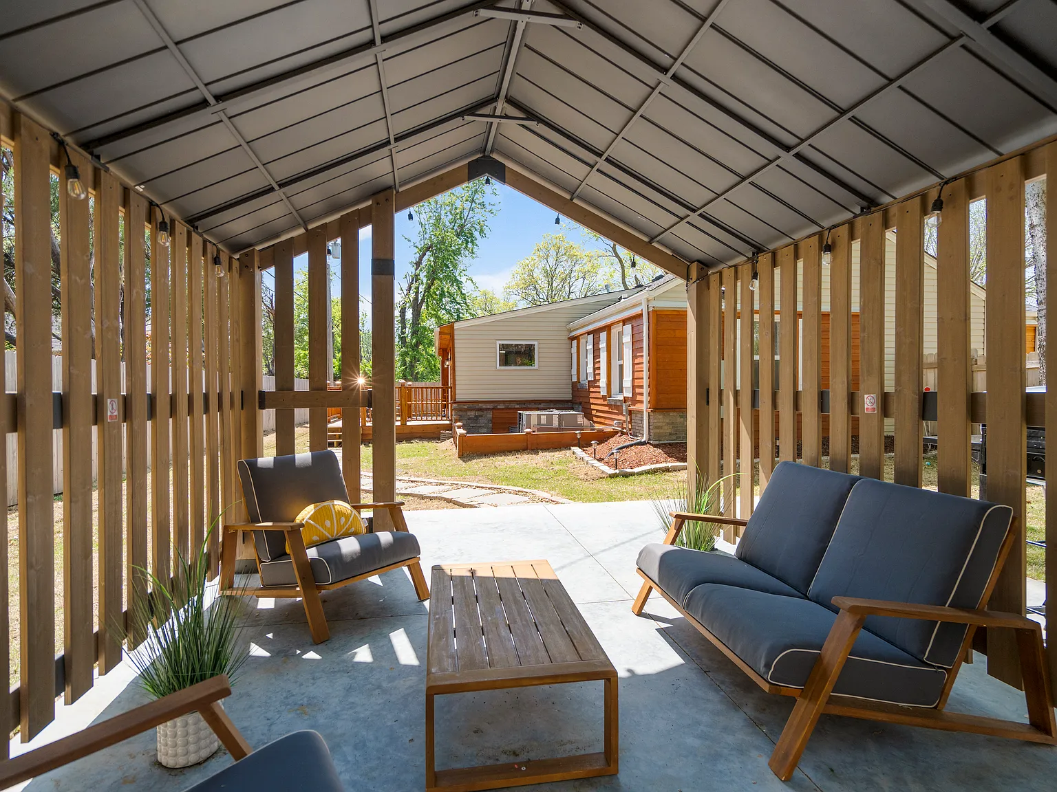 E 33rd St, Tulsa — Photo 2