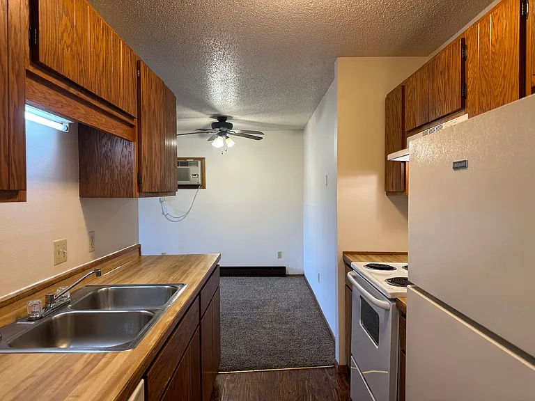 Gatewood Apartments — Photo 36