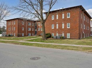 100 Grandview Ct APT 100, Iowa City, IA 52246