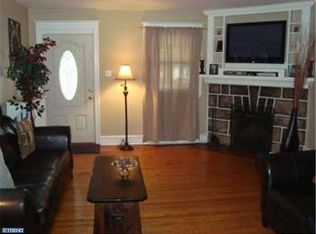 398 Lakeview Ave, Drexel Hill, PA 19026