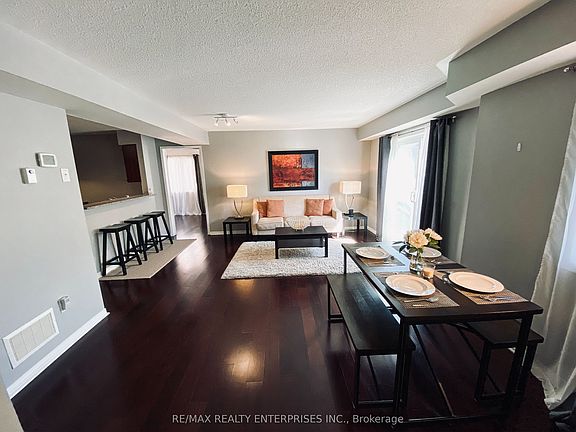 3rd image of 4975 Southampton Dr #145