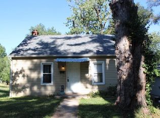 510 N 4th St, Elsberry, MO 63343