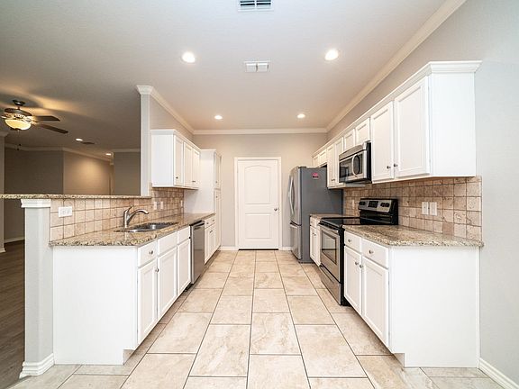 5th image of 2200 Woodgrove Ln