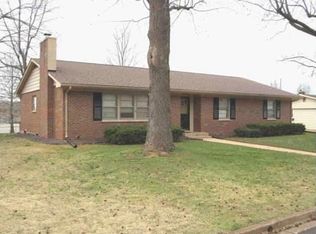 107 Kinley Dr, Farmington, MO 63640