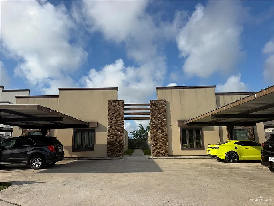 106 Teak Dr #4