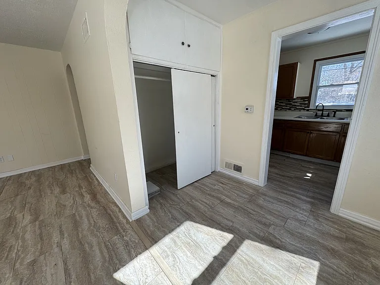 6729 Bellefontaine Ave — Photo 16