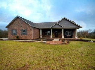 8054 Cummings Ln, Edwardsville, IL 62025