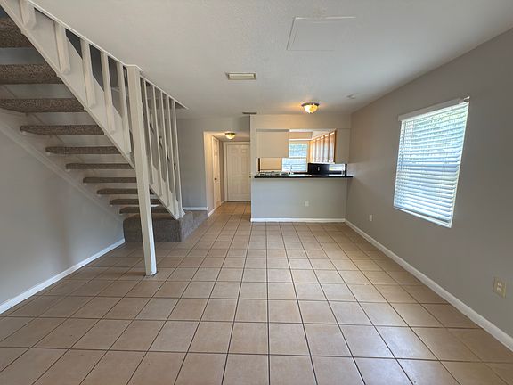 5th image of 2225 Brandy Pl