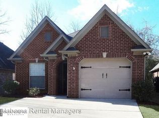 2010 Willow Glenn Dr, Birmingham, AL 35215