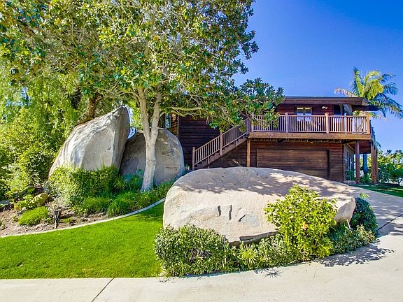 2nd image of 18480 Bernardo Trails Dr