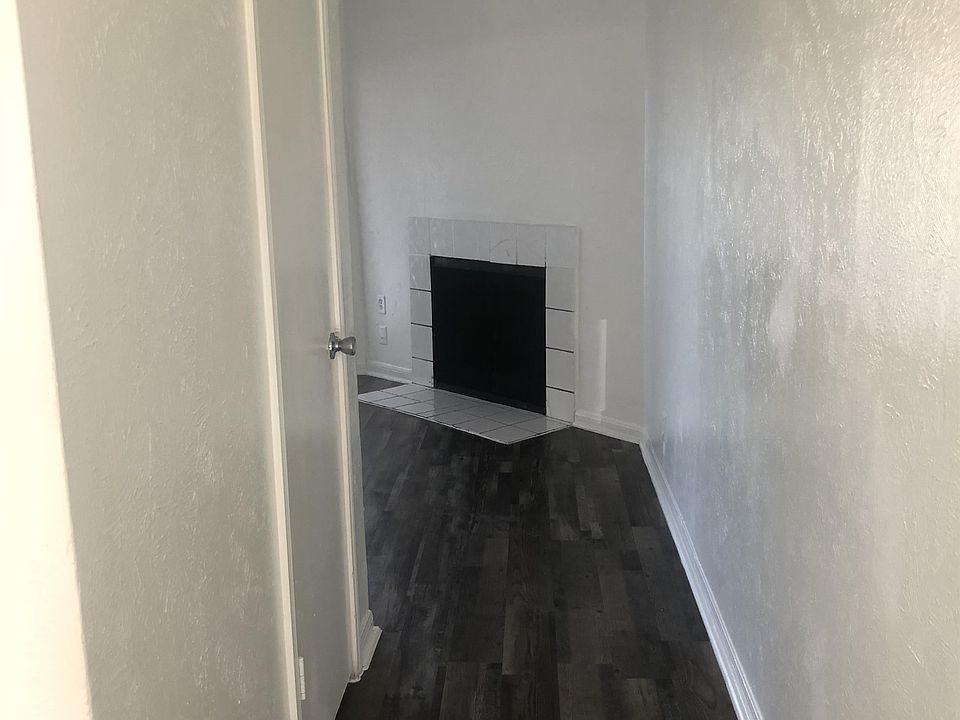 1st image of 131 Lake Meadows Dr