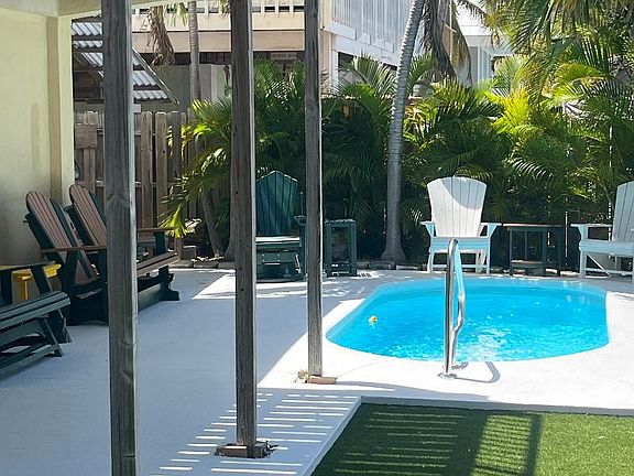 3rd image of 381 Caribbean Dr E