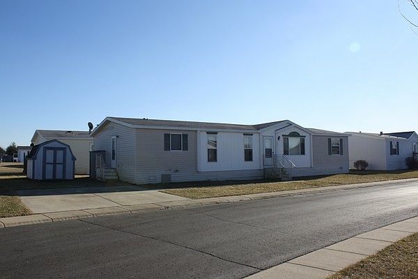 1st image of 504 White Willow Dr
