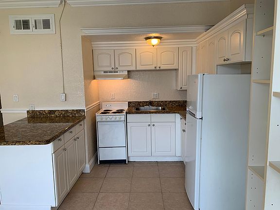 4th image of 311 W Ashley St APT 614