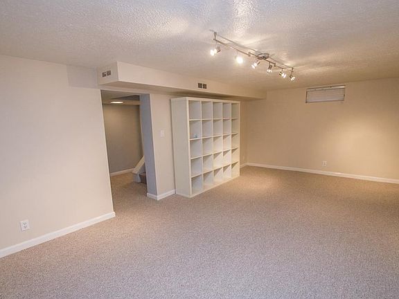 4th image of 13956 Lake Ave
