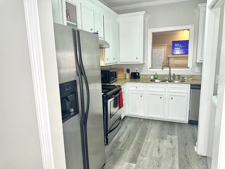 8 Stanford Ct — Photo 7