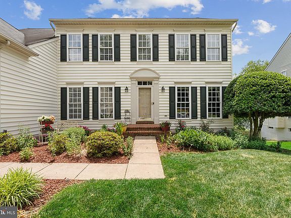 3rd image of 1919 Powells Landing Cir