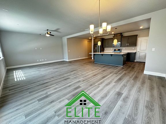 3rd image of 3008 Vaughn Way