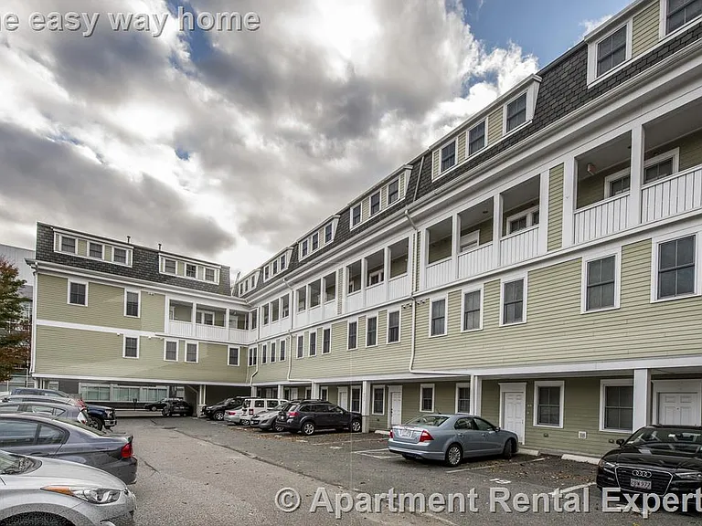 117 2nd St — Photo 3