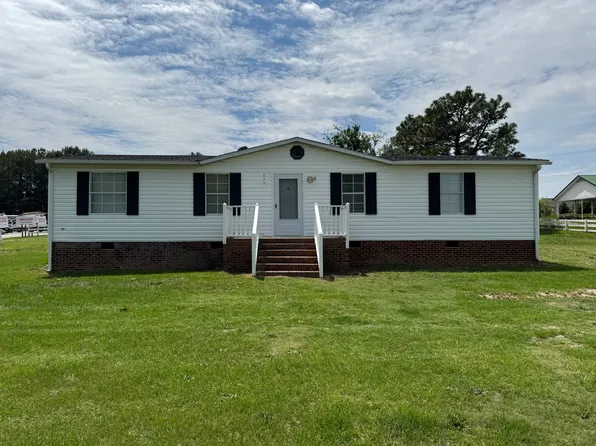 7832 S State Highway 55, Willow Spring, NC 27592