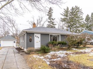 809 Loyola Dr, Ann Arbor, MI 48103