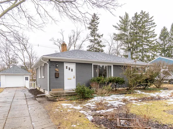 809 Loyola Dr, Ann Arbor, MI 48103