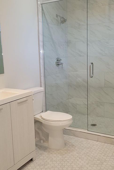 2nd image of 741 Seward St #2-4