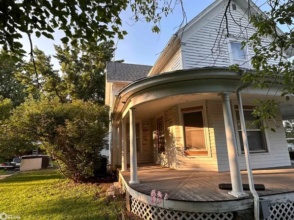 304 McQuerry St, Batavia, IA 52533