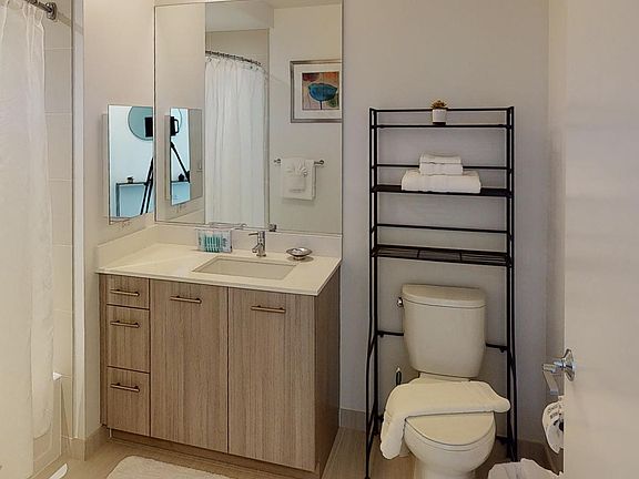 5th image of 145 N Dearborn St #1101